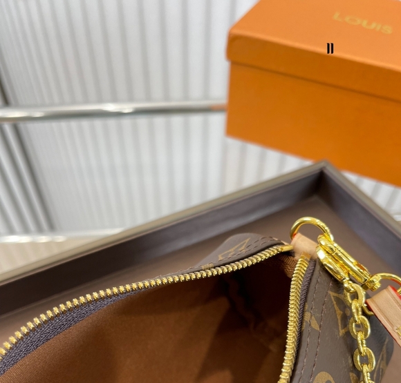 <AUTHENTIC>Louis Vuitton bag - Picture 2 of 9